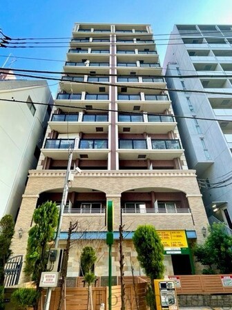 レジディア新宿御苑の物件外観写真